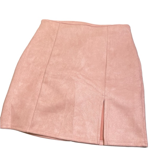 Windsor Dresses & Skirts - 💎PINK SUEDE MINI SKIRT WINDSOR
